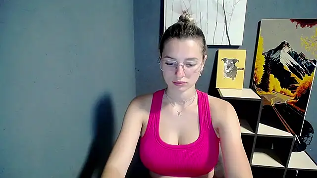 lady olivia  online show from June 2026 01:09:02 PM