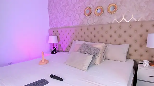 SofieReyes online show from June 2026 01:45:02 PM