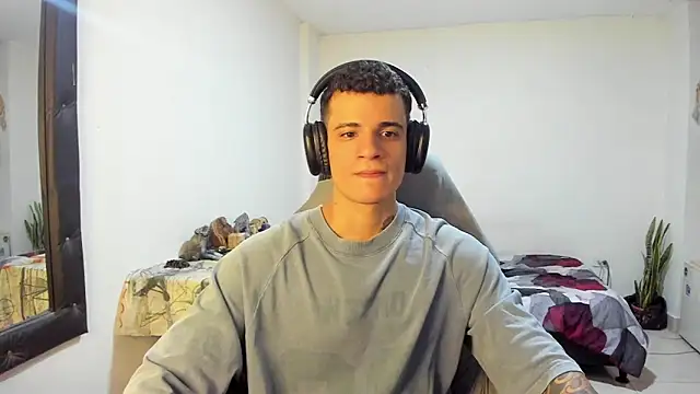 Snapshot of Balo_lovers chatting on December 2025 06:47:02 PM Balo lovers online show from December 2025 06:47:02 PM