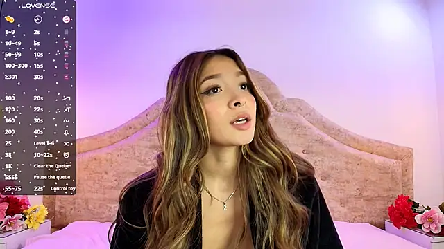 Snapshot of Victoria_Adams14 chatting on January 2025 06:12:02 PM Victoria Adams14 online show from January 2025 06:12:02 PM