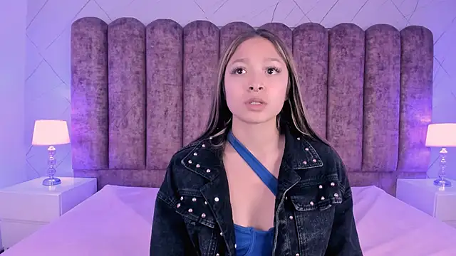 Snapshot of Victoria_Adams14 chatting on January 2025 12:31:01 PM Victoria Adams14 online show from January 2025 12:31:01 PM