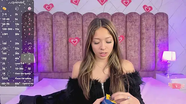 Snapshot of Victoria_Adams14 chatting on February 2025 11:59:02 AM Victoria Adams14 online show from February 2025 11:59:02 AM