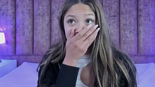 Snapshot of Victoria_Adams14 chatting on March 2025 12:45:01 PM Victoria Adams14 online show from March 2025 12:45:01 PM