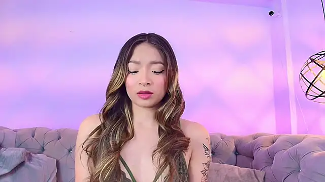 Snapshot of Victoria_Adams14 chatting on September 2025 02:57:01 AM Victoria Adams14 online show from September 2025 02:57:01 AM