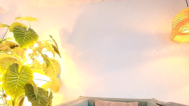 Snapshot of Victoria_Adams14 chatting on October 2025 04:10:02 AM Victoria Adams14 online show from October 2025 04:10:02 AM