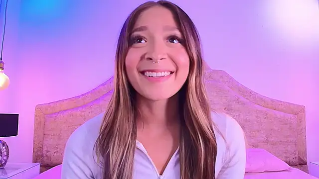 Snapshot of Victoria_Adams14 chatting on October 2025 03:06:02 AM Victoria Adams14 online show from October 2025 03:06:02 AM