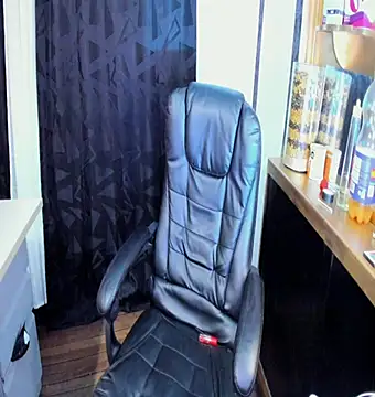 Snapshot of noah_jonson chatting on January 2025 08:11:02 AM noah jonson online show from January 2025 08:11:02 AM