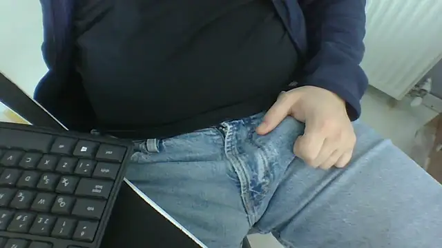 Snapshot of Koraymoray15 chatting on March 2026 01:33:02 PM Koraymoray15 online show from March 2026 01:33:02 PM