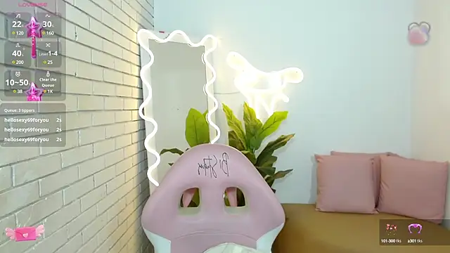 Snapshot of Chiara_tay chatting on February 2025 02:08:02 AM Chiara tay online show from February 2025 02:08:02 AM