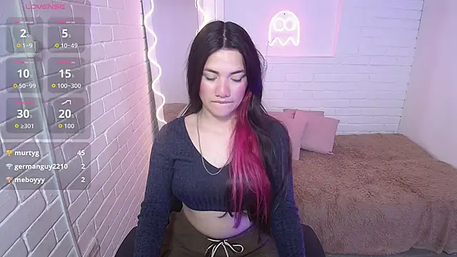 Snapshot of Chiara_tay chatting on October 2025 12:03:02 PM Chiara tay online show from October 2025 12:03:02 PM