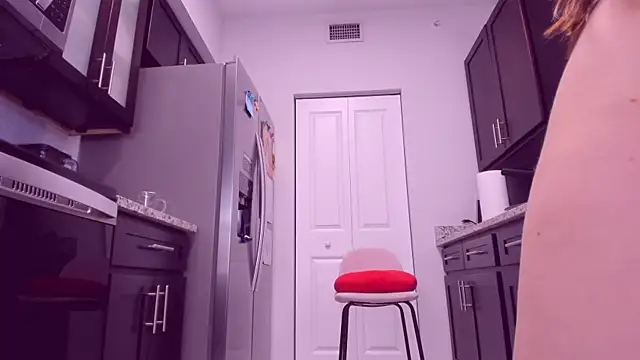 AngieDaniels1 online show from October 2025 11:40:01 AM