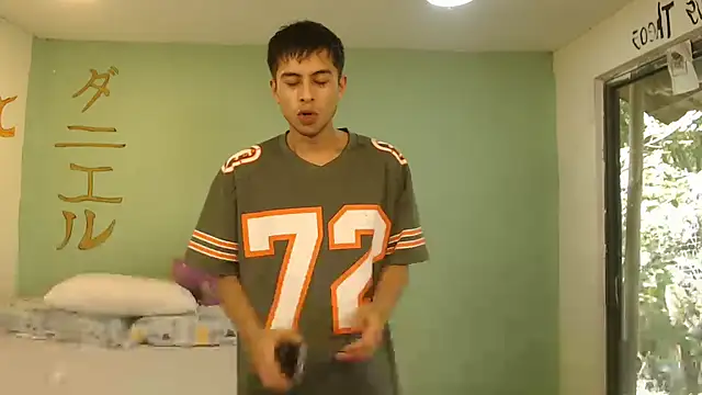 danielitopapuu online show from July 2026 03:29:01 PM