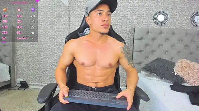 Bryson Collins  online show from January 2025 11:32:02 AM