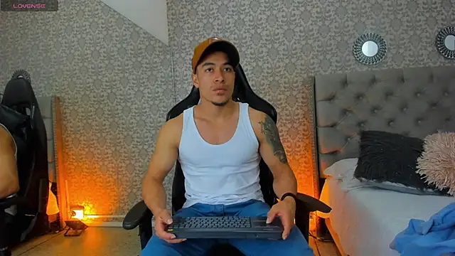 Bryson Collins  online show from January 2025 11:32:02 AM