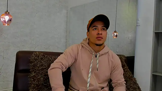 Bryson Collins  online show from February 2025 11:15:01 AM
