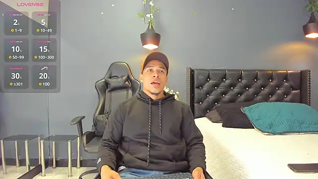 Bryson Collins  online show from February 2025 11:10:02 AM