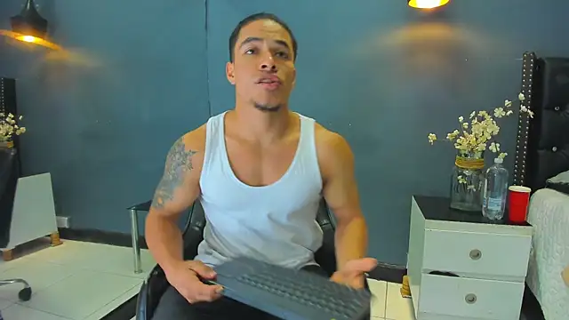 Bryson Collins  online show from March 2025 11:07:01 AM