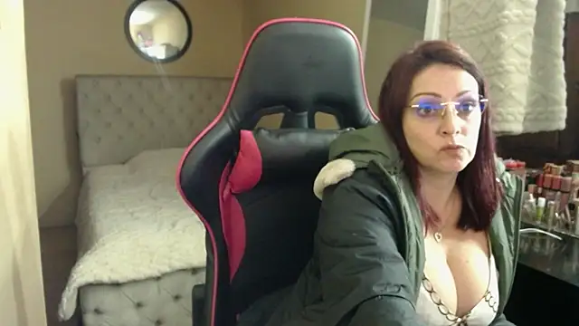 Carol Scottt online show from April 2026 01:08:01 AM