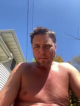 Snapshot of Brando2585 chatting on May 2026 04:12:01 PM Brando2585 online show from May 2026 04:12:01 PM