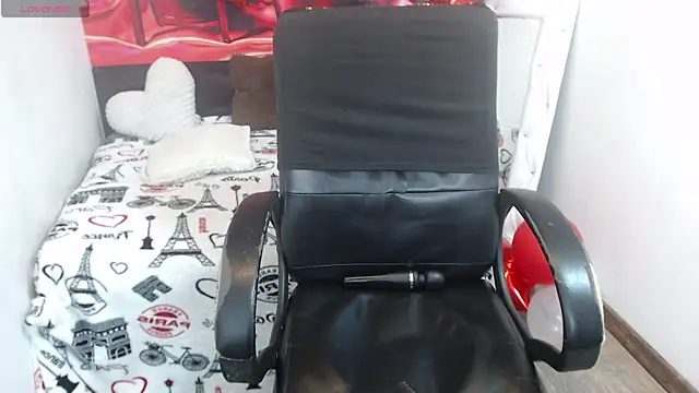 Snapshot of Mishka__ chatting on March 2025 10:21:02 PM Mishka online show from March 2025 10:21:02 PM