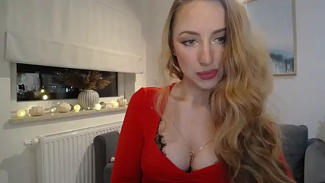 Snapshot of JulietteDiamond chatting on November 2025 04:29:01 PM JulietteDiamond online show from November 2025 04:29:01 PM