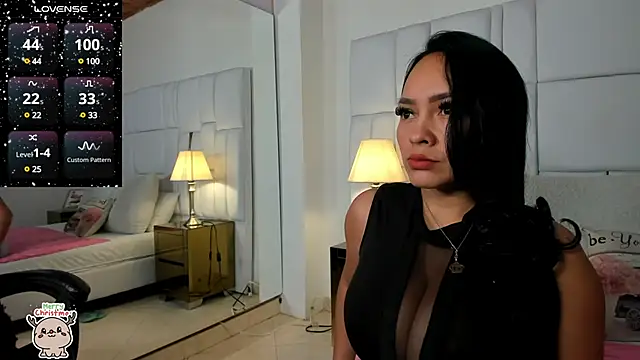 Snapshot of ginebra_ness chatting on December 2024 01:06:01 PM ginebra ness online show from December 2024 01:06:01 PM