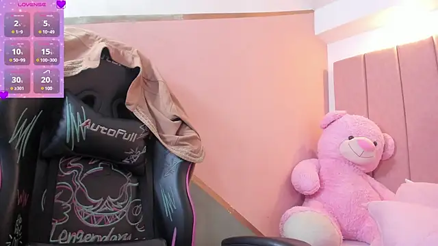 Snapshot of ginebra_ness chatting on February 2025 01:23:02 AM ginebra ness online show from February 2025 01:23:02 AM