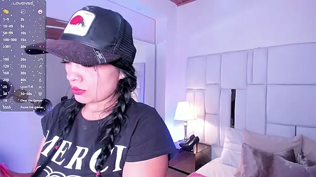 Snapshot of ginebra_ness chatting on March 2025 12:33:02 PM ginebra ness online show from March 2025 12:33:02 PM