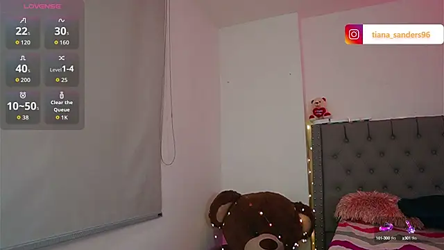 Tiana sanders online show from October 2025 01:56:01 AM