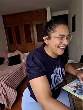 Snapshot of Thaliacooper_ chatting on October 2025 06:14:02 PM Thaliacooper online show from October 2025 06:14:02 PM