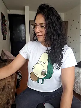 Snapshot of Thaliacooper_ chatting on October 2025 04:51:01 PM Thaliacooper online show from October 2025 04:51:01 PM