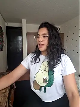 Thaliacooper  online show from November 2025 06:19:01 PM