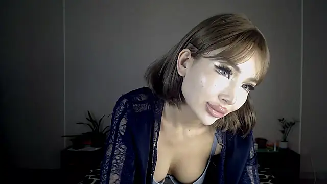Snapshot of Izalimka chatting on January 2025 03:23:01 AM Izalimka online show from January 2025 03:23:01 AM
