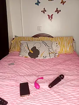 Oliviia  online show from October 2025 07:20:02 PM