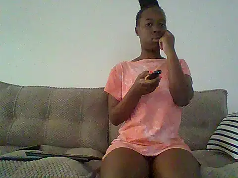 Oliviia  online show from October 2025 04:46:02 AM