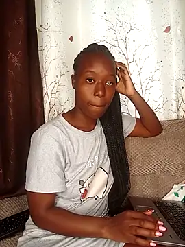 Oliviia  online show from October 2025 10:32:02 AM