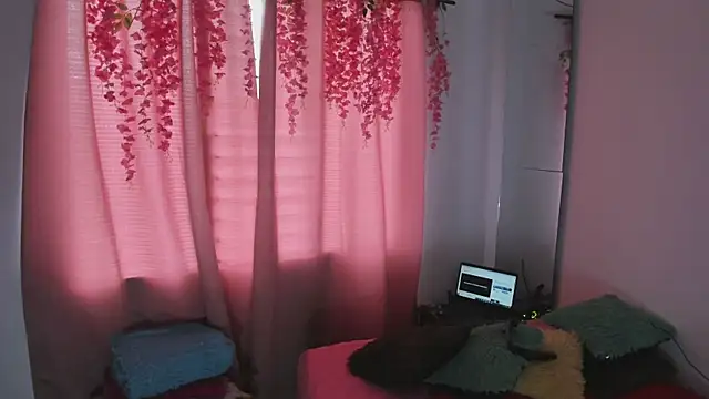 Snapshot of msschloee_ chatting on November 2025 07:23:02 PM msschloee online show from November 2025 07:23:02 PM