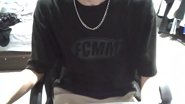 Snapshot of kaikai_0804 chatting on October 2025 04:57:02 PM kaikai 0804 online show from October 2025 04:57:02 PM