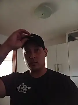 Zordomud0 online show from April 2026 05:32:01 PM