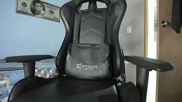 Snapshot of _Poseidon1_ chatting on January 2025 04:04:01 AM Poseidon1 online show from January 2025 04:04:01 AM