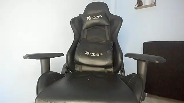 Snapshot of _Poseidon1_ chatting on February 2025 01:31:02 AM Poseidon1 online show from February 2025 01:31:02 AM