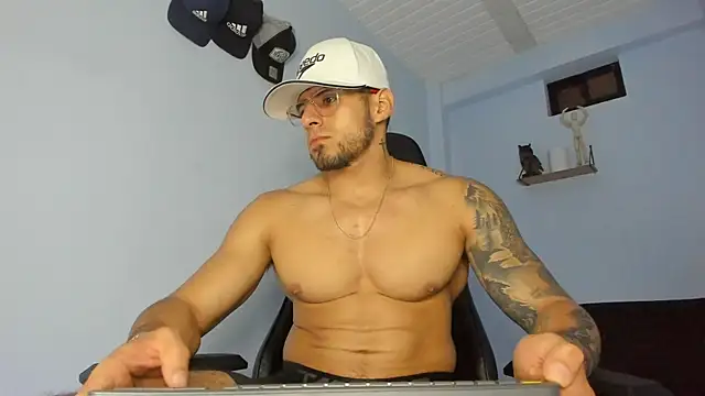 Snapshot of _Poseidon1_ chatting on March 2025 03:29:02 AM Poseidon1 online show from March 2025 03:29:02 AM