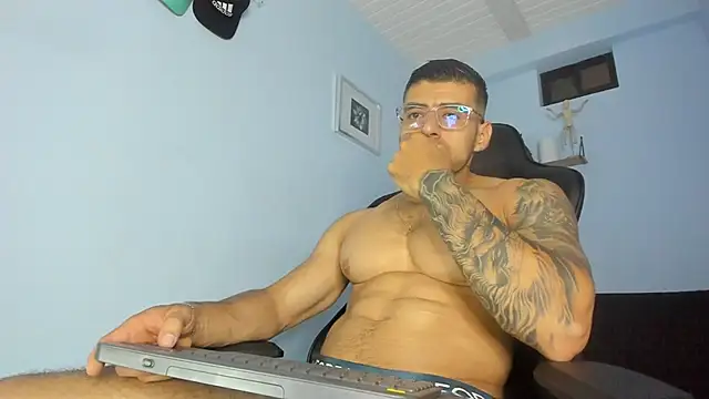 Snapshot of _Poseidon1_ chatting on March 2025 02:37:02 AM Poseidon1 online show from March 2025 02:37:02 AM