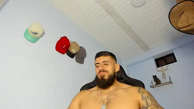 Snapshot of _Poseidon1_ chatting on October 2025 05:00:02 AM Poseidon1 online show from October 2025 05:00:02 AM