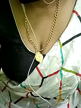 Aishu-tamil09 online show from December 2024 01:33:01 PM