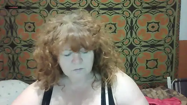 Snapshot of RoseRed69 chatting on October 2025 12:22:02 AM RoseRed69 online show from October 2025 12:22:02 AM