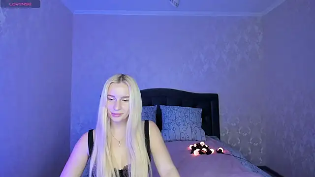 Snapshot of Amanda054 chatting on December 2024 08:14:02 PM Amanda054 online show from December 2024 08:14:02 PM