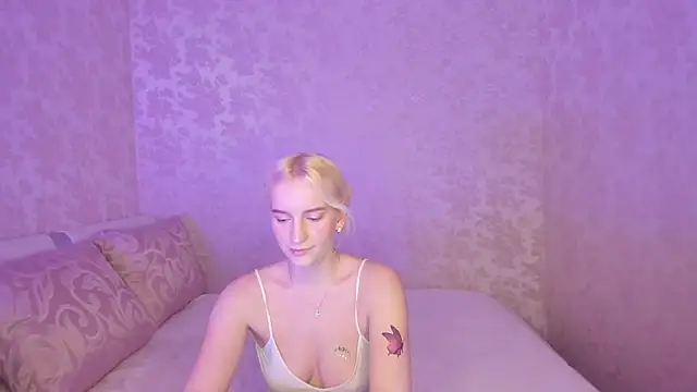 Snapshot of Amanda054 chatting on March 2025 05:50:01 PM Amanda054 online show from March 2025 05:50:01 PM