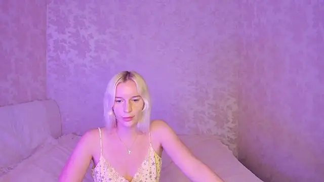 Snapshot of Amanda054 chatting on September 2025 08:35:01 AM Amanda054 online show from September 2025 08:35:01 AM