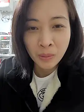 Snapshot of Sweets24 chatting on February 2025 11:26:01 PM Sweets24 online show from February 2025 11:26:01 PM